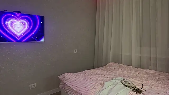 Between_Eeys webcam