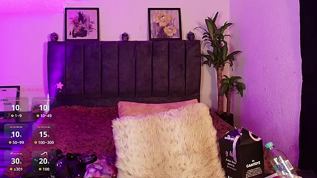 Mia_Collins_21 webcam