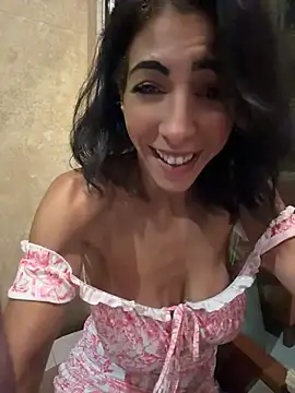Yasmiinee webcam