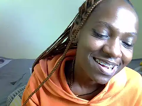 Pearl_petite live cam on StripChat