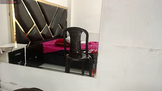 AprilyCrystal2 webcam
