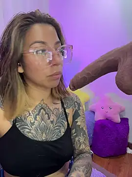 _antonella_dreamss webcam