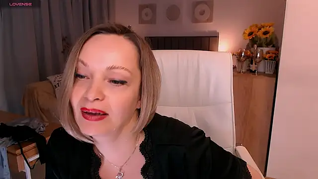 Tilly_Eliot webcam