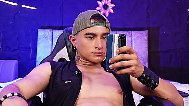 LiamDeep webcam