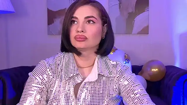 AdrianaToress live cam on StripChat
