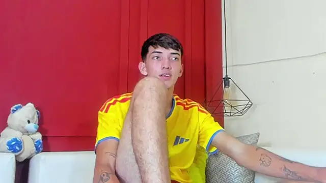 MichaelVasquex live cam on StripChat