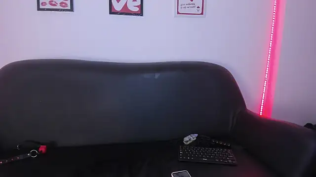 Sweet_Fireee live cam on StripChat