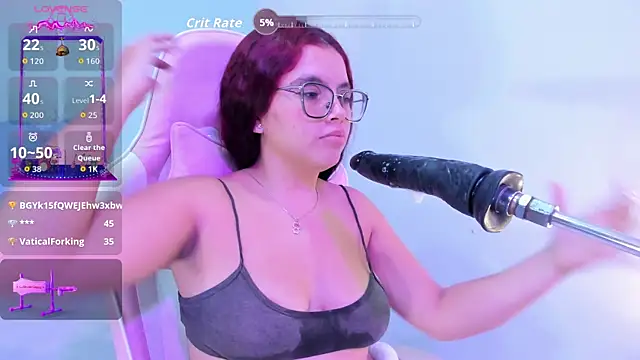 Maddy_red_ webcam