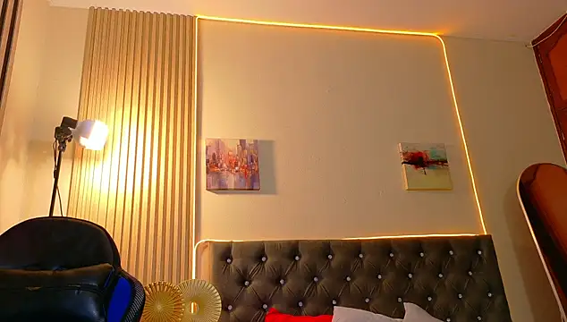 Alex_Bloom webcam