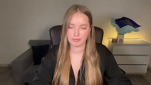 EvaMaddison live cam on StripChat