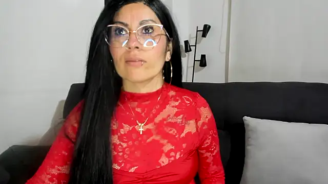 Tania_mature live cam on StripChat
