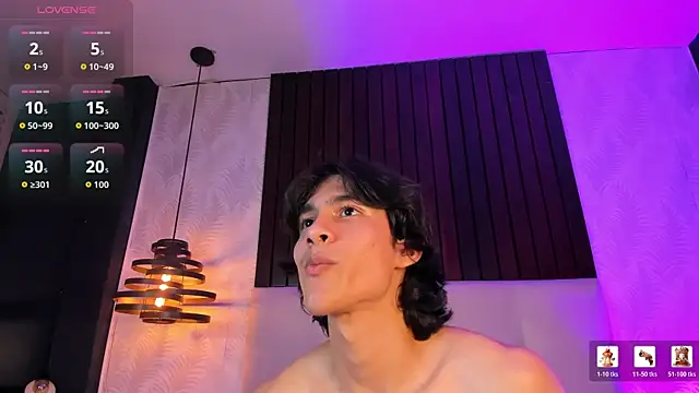 Cheys_Mast live sex cam