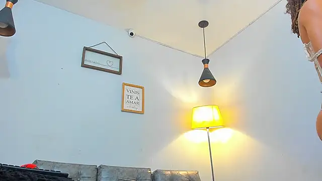 ile_matamba live cam on StripChat
