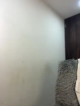 MiaJones21 webcam