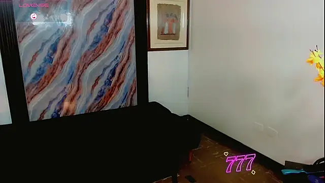 katha_Crawford webcam