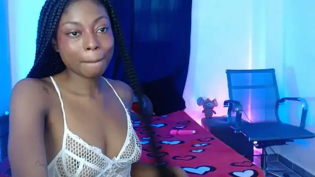 KaylaDoech webcam