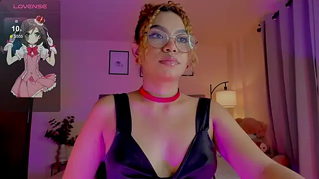 OxanaFedorova1- live cam on StripChat