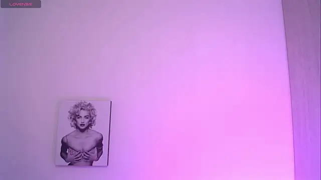 Millie_bobby webcam