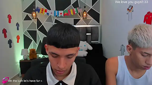 Juan_Nd_Steven live cam on StripChat