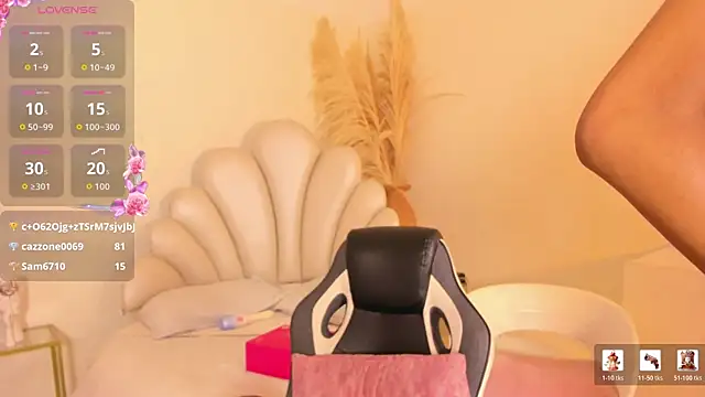 SelenaRogers live cam on StripChat