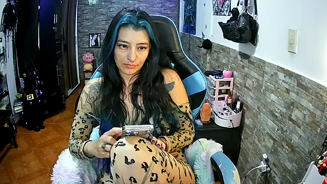 AngelaQueen_ live cam on StripChat