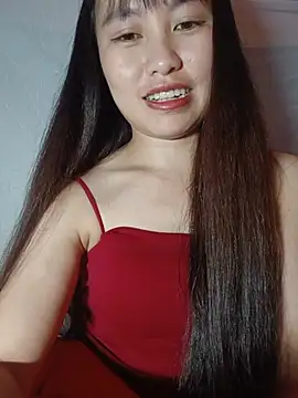 Cherry-squirtt live cam on StripChat