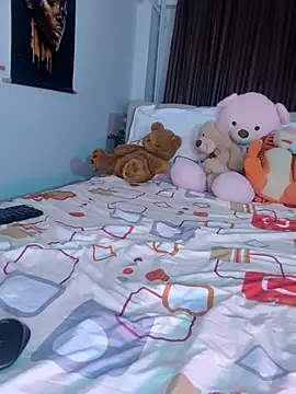 ReiyaRey live cam on StripChat