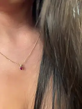 MiaJones21