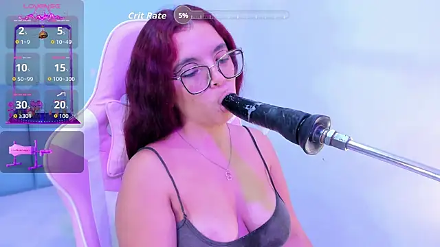Maddy_red_ webcam