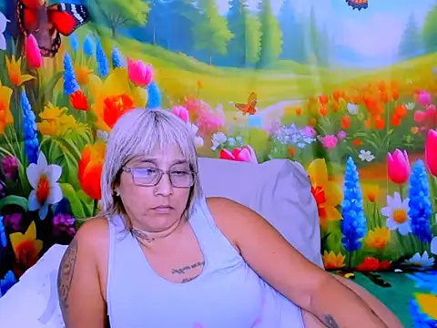indianroxy - Indianroxy's free webcam - UK Sex Cams