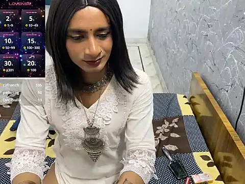 LuvLayla webcam