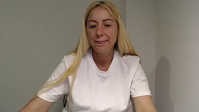 _karolynesyera_ webcam