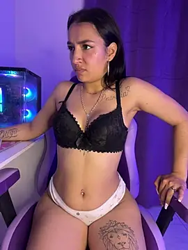 Megaan_11 webcam