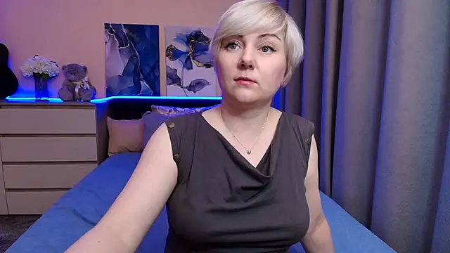 BlondPearl webcam