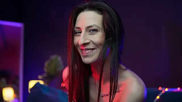 RubyRosa live cam on StripChat