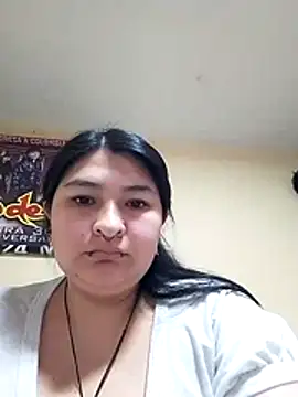 LauraHorny69 live cam on StripChat