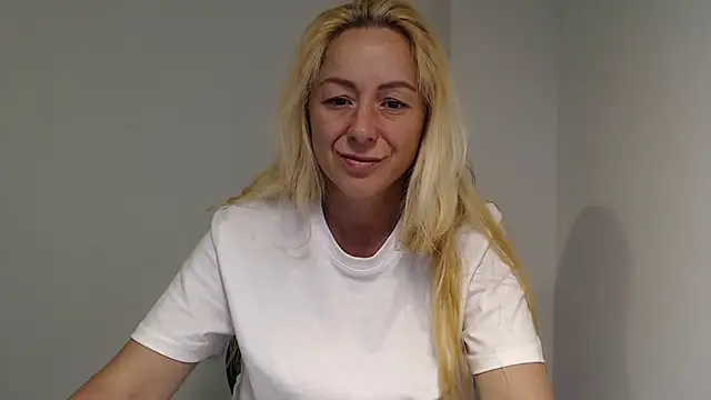 _karolynesyera_ webcam