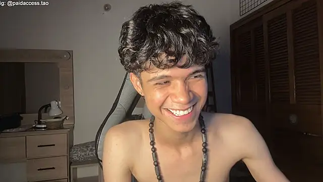 OopsAgain_ webcam