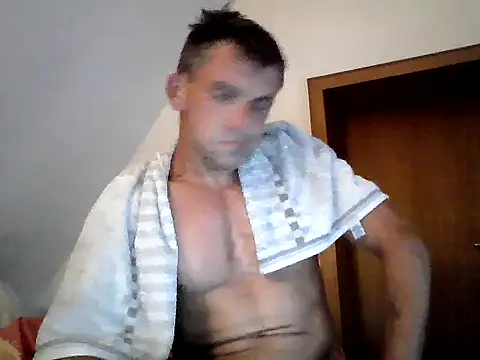 Cambitchboy live cam on StripChat