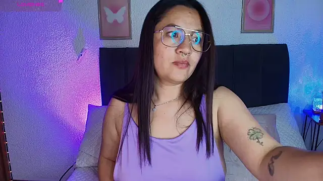 samm_curvy webcam