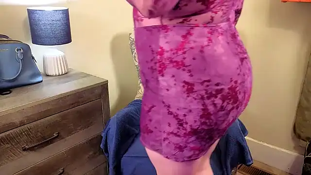 PhatAssBlond webcam