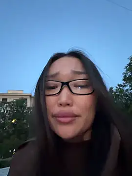 trytomakememoam webcam