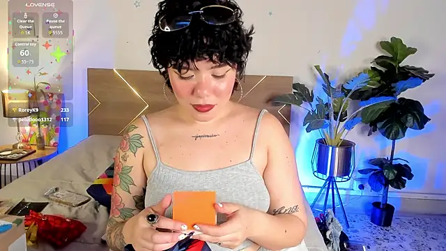 Amy_art live cam on StripChat