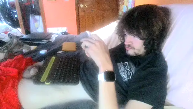 Teddy4420 live cam on StripChat