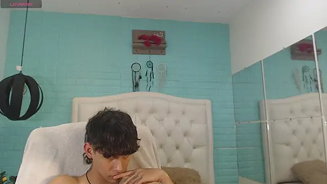 DraxBlade09 live cam on StripChat