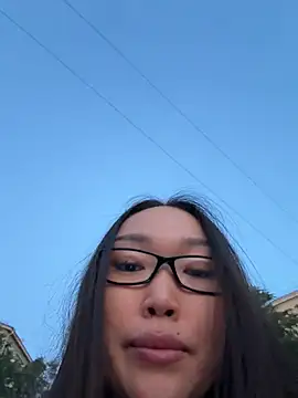 trytomakememoam live cam on StripChat