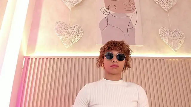 daiana_curly webcam