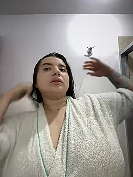 horny_roomiess webcam