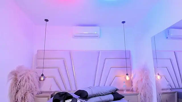 Milan_LewisS webcam