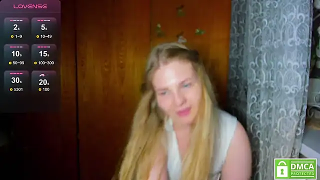 AlinaMors live cam on StripChat
